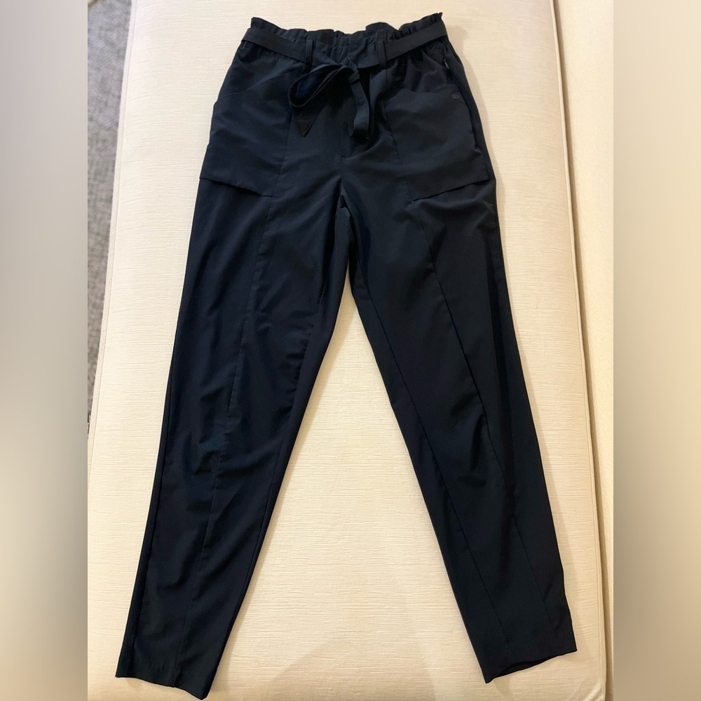 Modern Ambition Athleisure Pants Tie Waist Cargo Pockets Tapered Leg Gorpcore